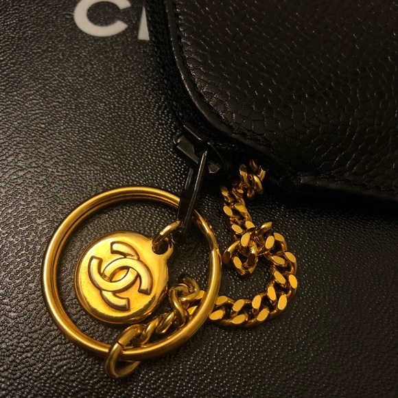 AUTHENTIC Chanel Coin, Card holder. - Picture 10 of 15